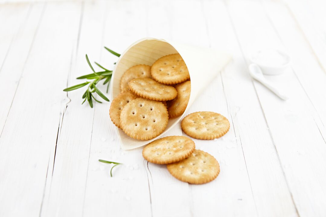 Enzymes for biscuits and crackers